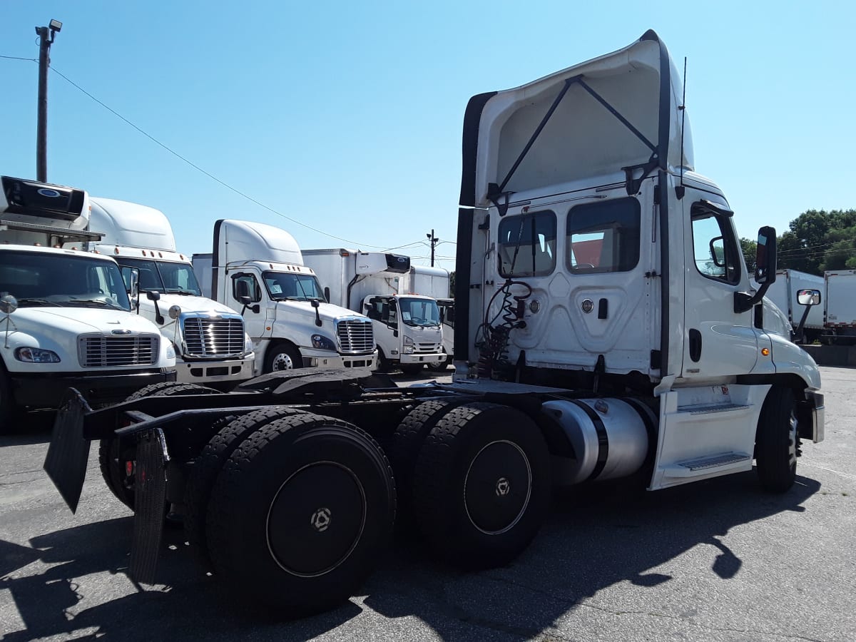 2018 Freightliner/Mercedes CASCADIA 125 744918