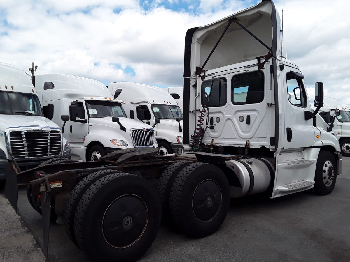 2018 Freightliner/Mercedes CASCADIA 125 744920