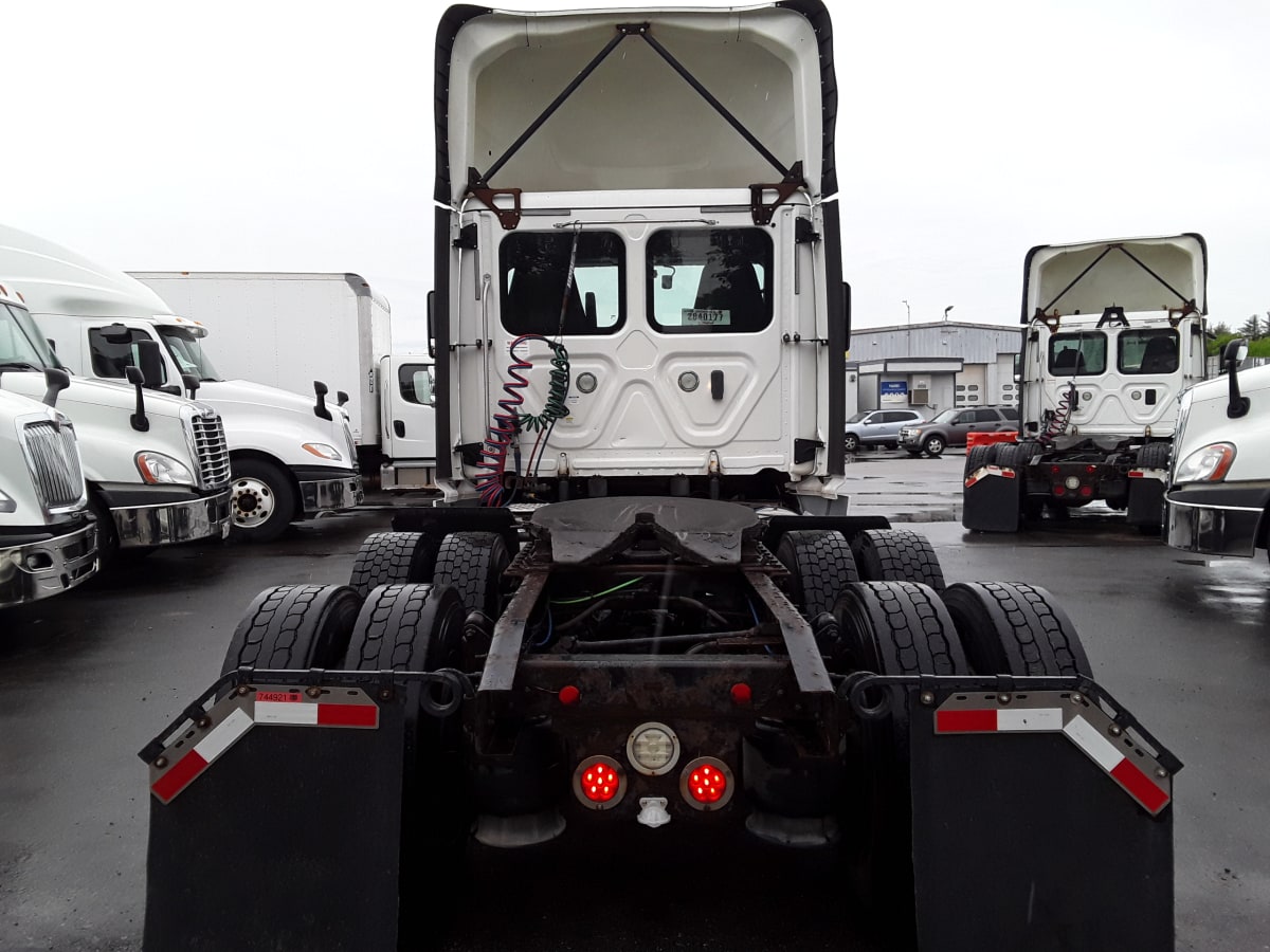 2018 Freightliner/Mercedes CASCADIA 125 744921