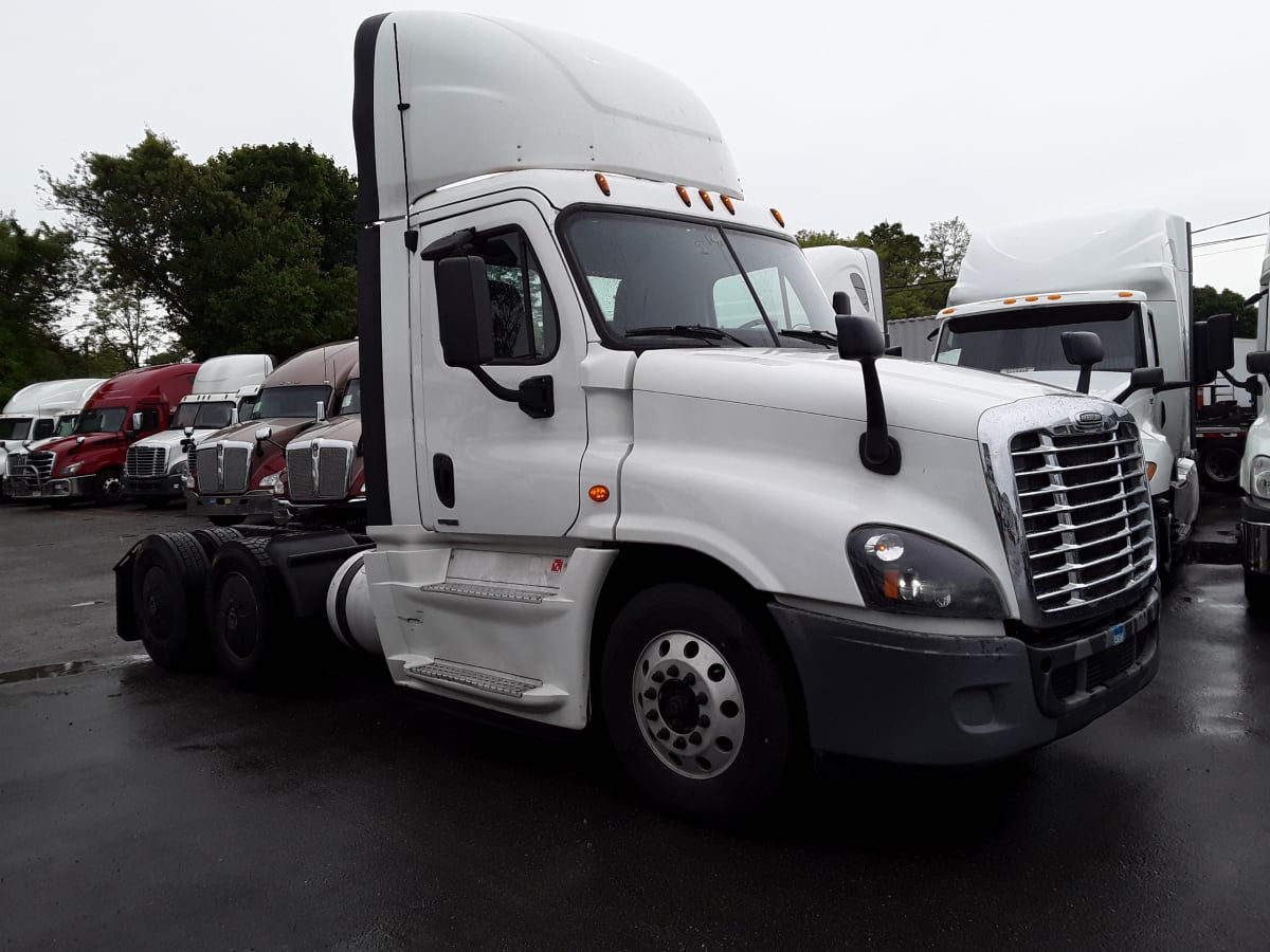 2018 Freightliner/Mercedes CASCADIA 125 744921