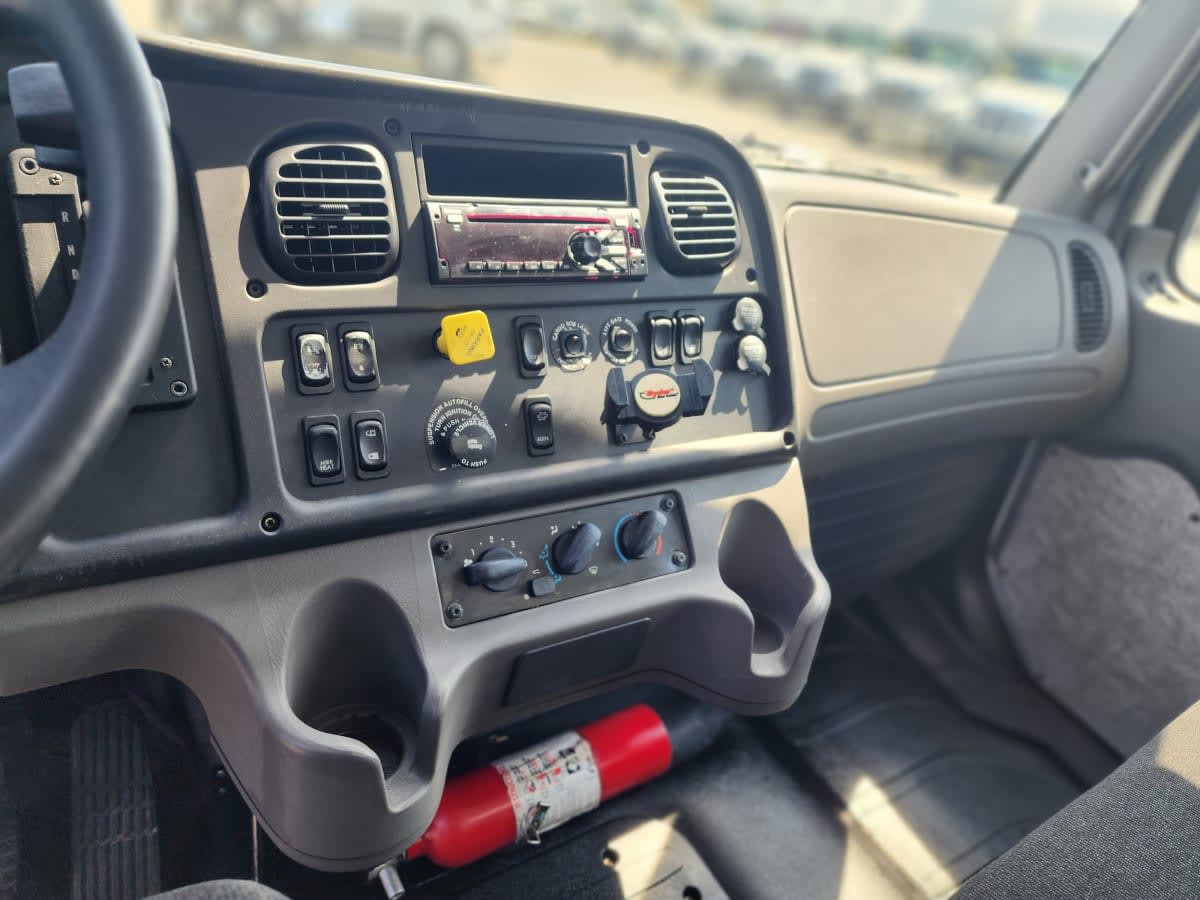 2018 Freightliner M2 106 744926