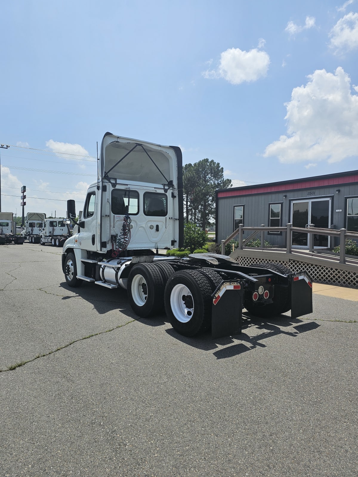 2018 Freightliner/Mercedes CASCADIA 125 745152