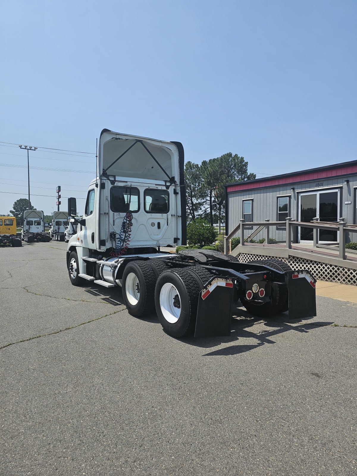 2018 Freightliner/Mercedes CASCADIA 125 745155