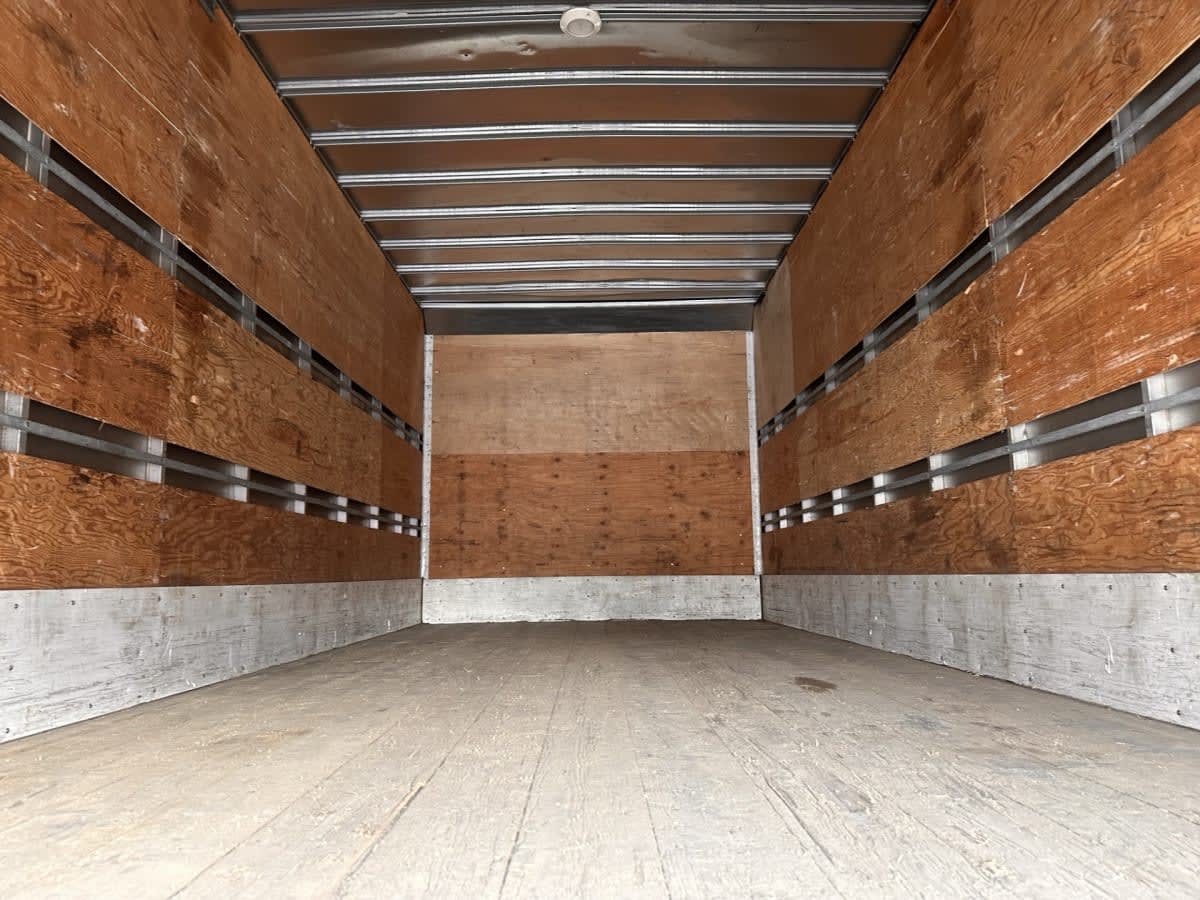 2018 Hino HINO 195 745228