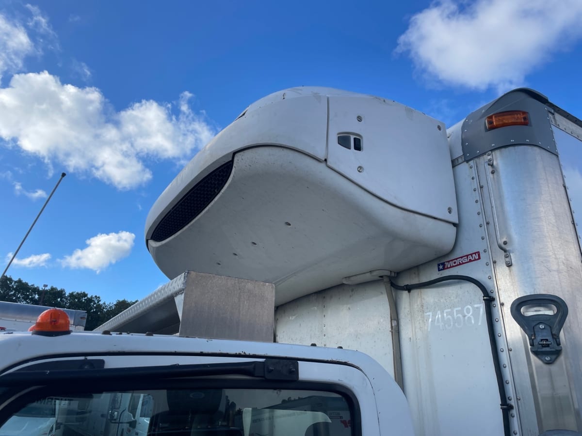 2018 Isuzu NPR 745587