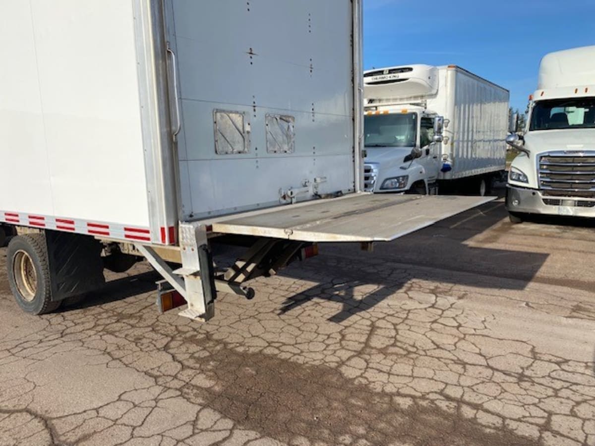 2018 Hino HINO 195 745830