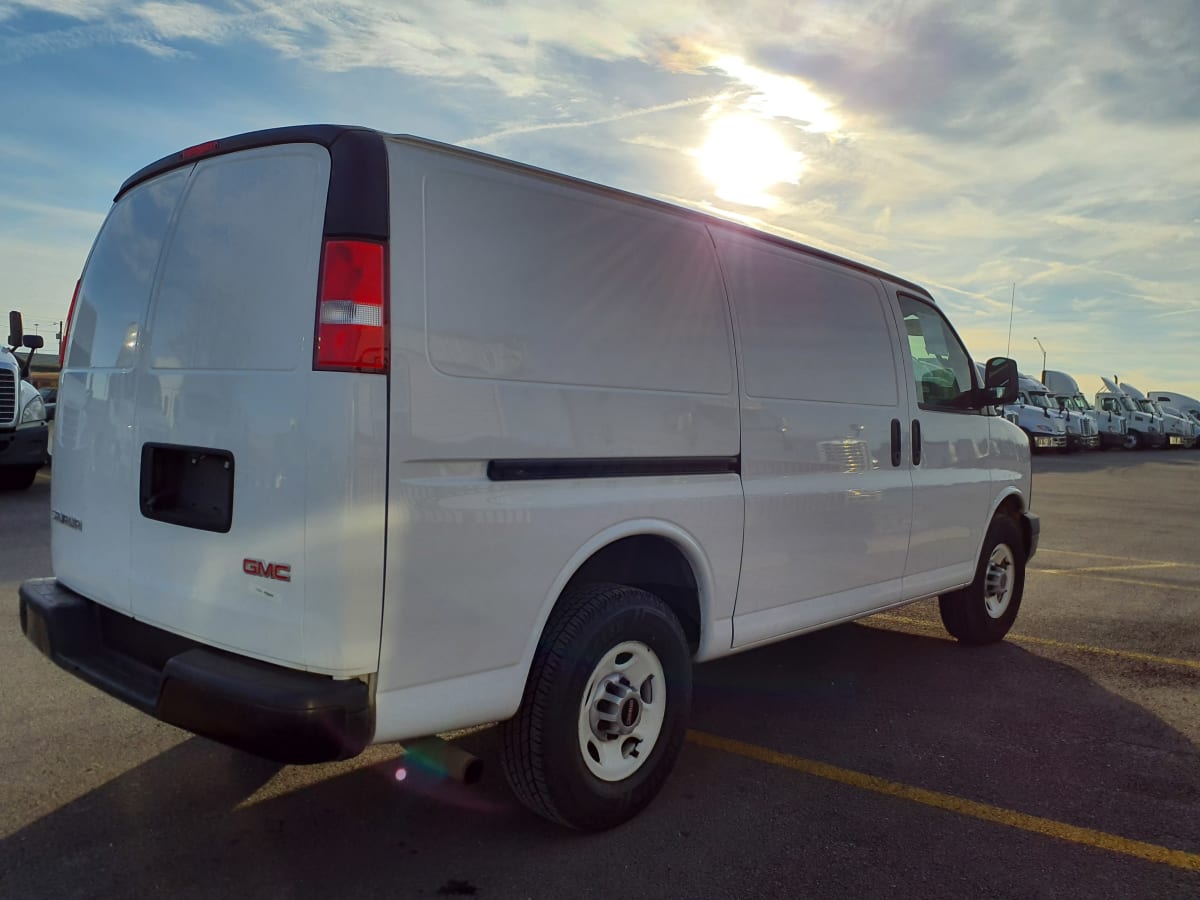 2017 General Motors Corp. 3500 (PANEL VAN) 745846