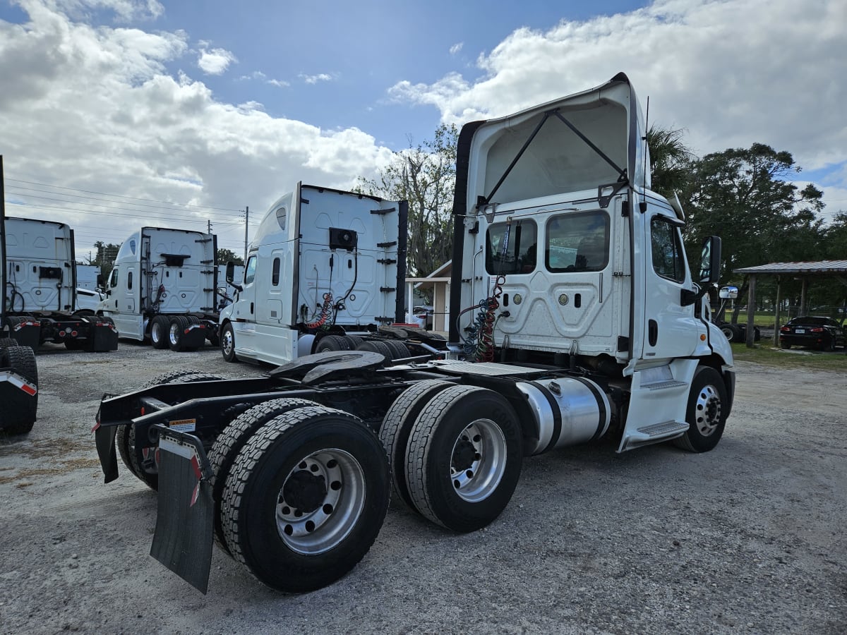 2018 Freightliner/Mercedes CASCADIA 113 745860