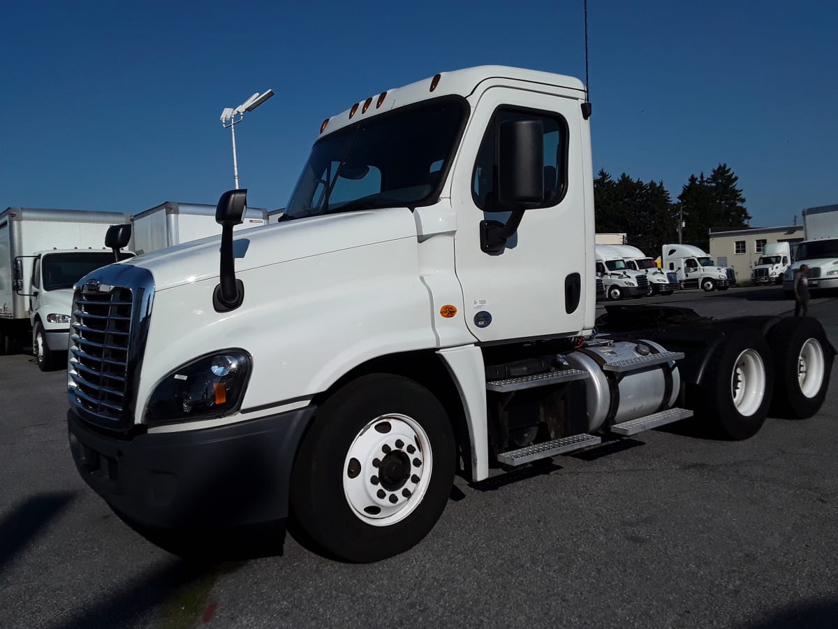 2018 Freightliner/Mercedes CASCADIA 125 745921