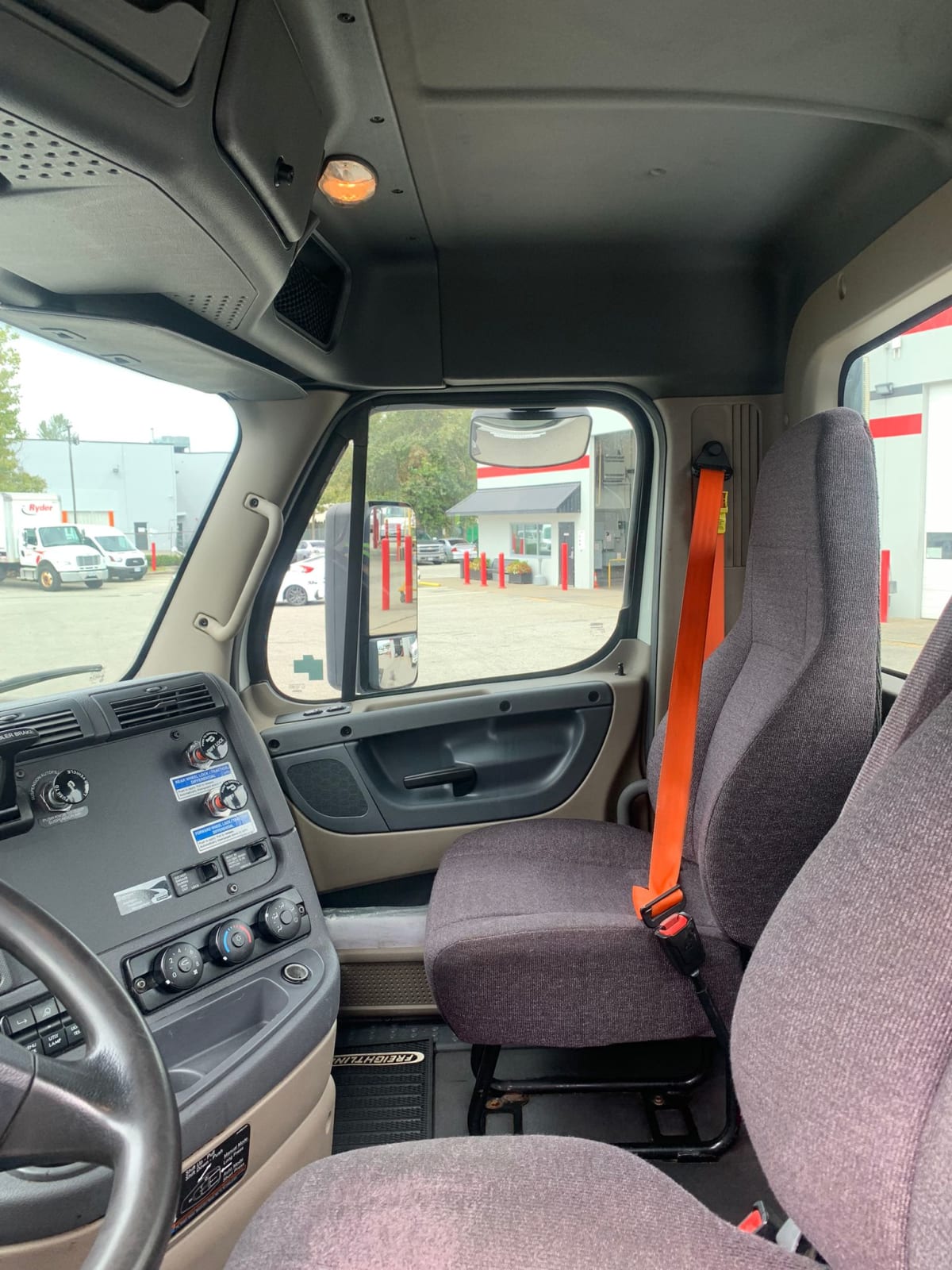 2018 Freightliner/Mercedes CASCADIA 125 745930