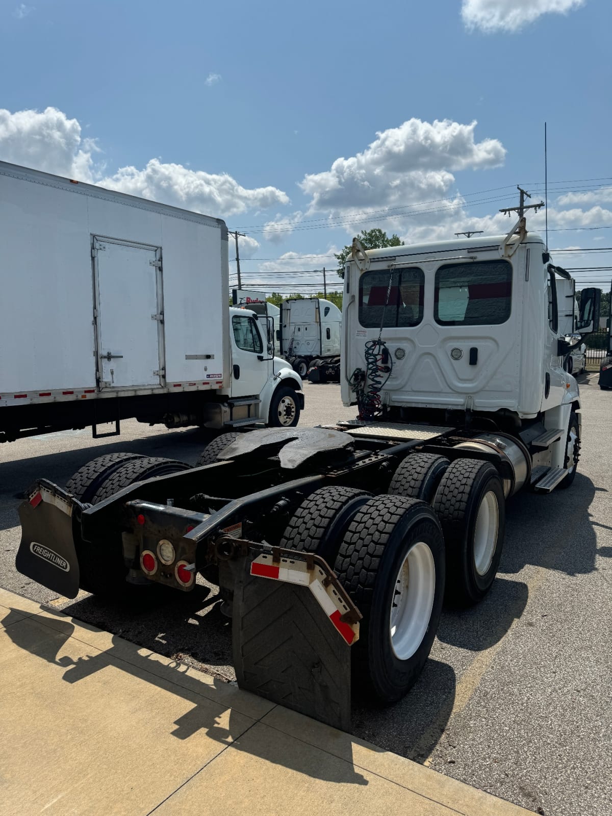 2018 Freightliner/Mercedes CASCADIA 125 746108