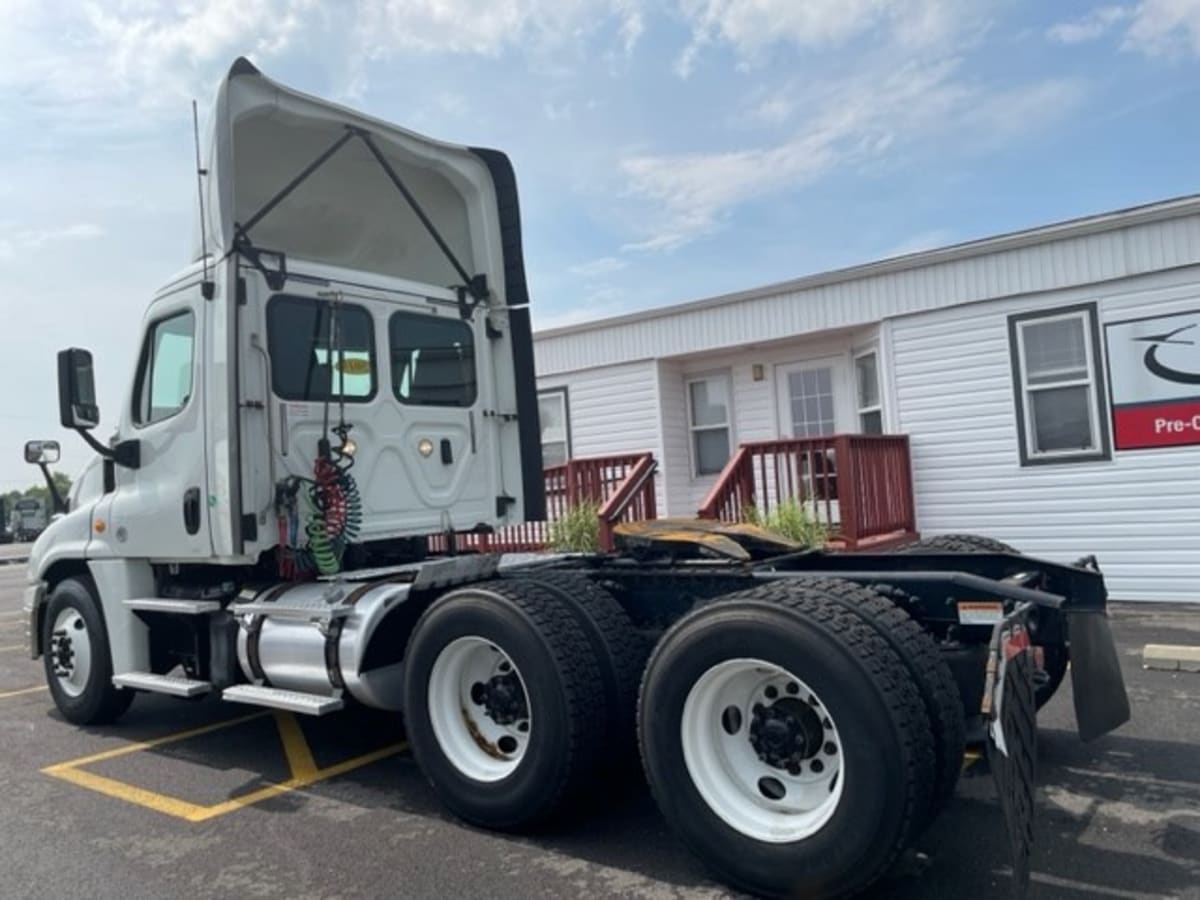 2018 Freightliner/Mercedes CASCADIA 125 746306