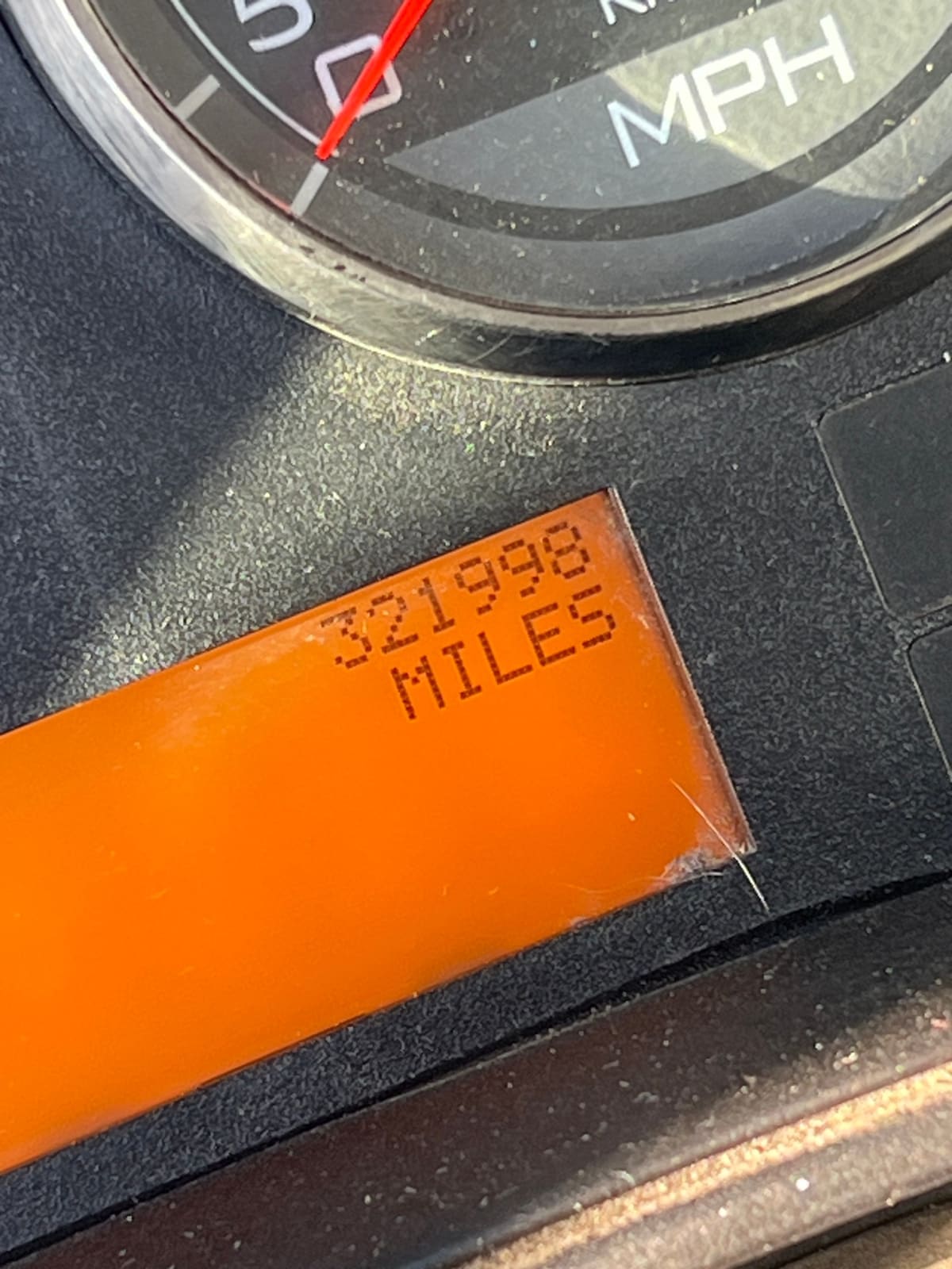 2018 International - image 9