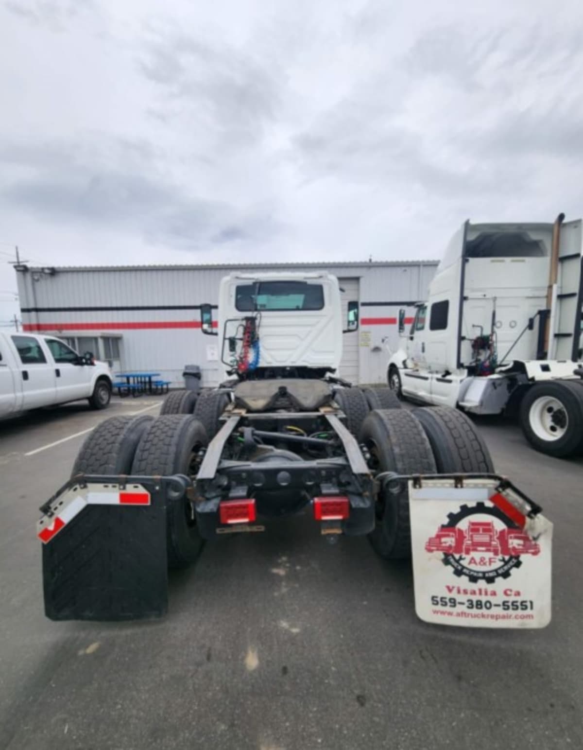 2018 Navistar International LT625 DAYCAB T/A 746542