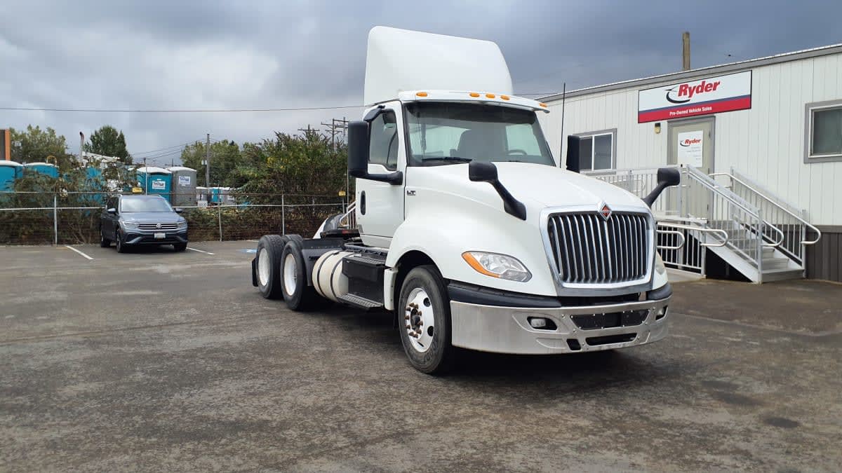 2018 International LT in Tacoma, WA — photo 3