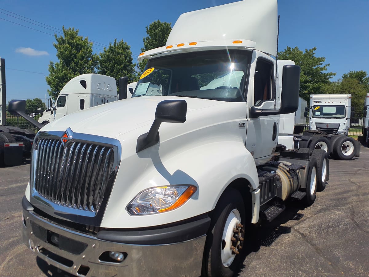 2018 Navistar International LT625 DAYCAB T/A 746590