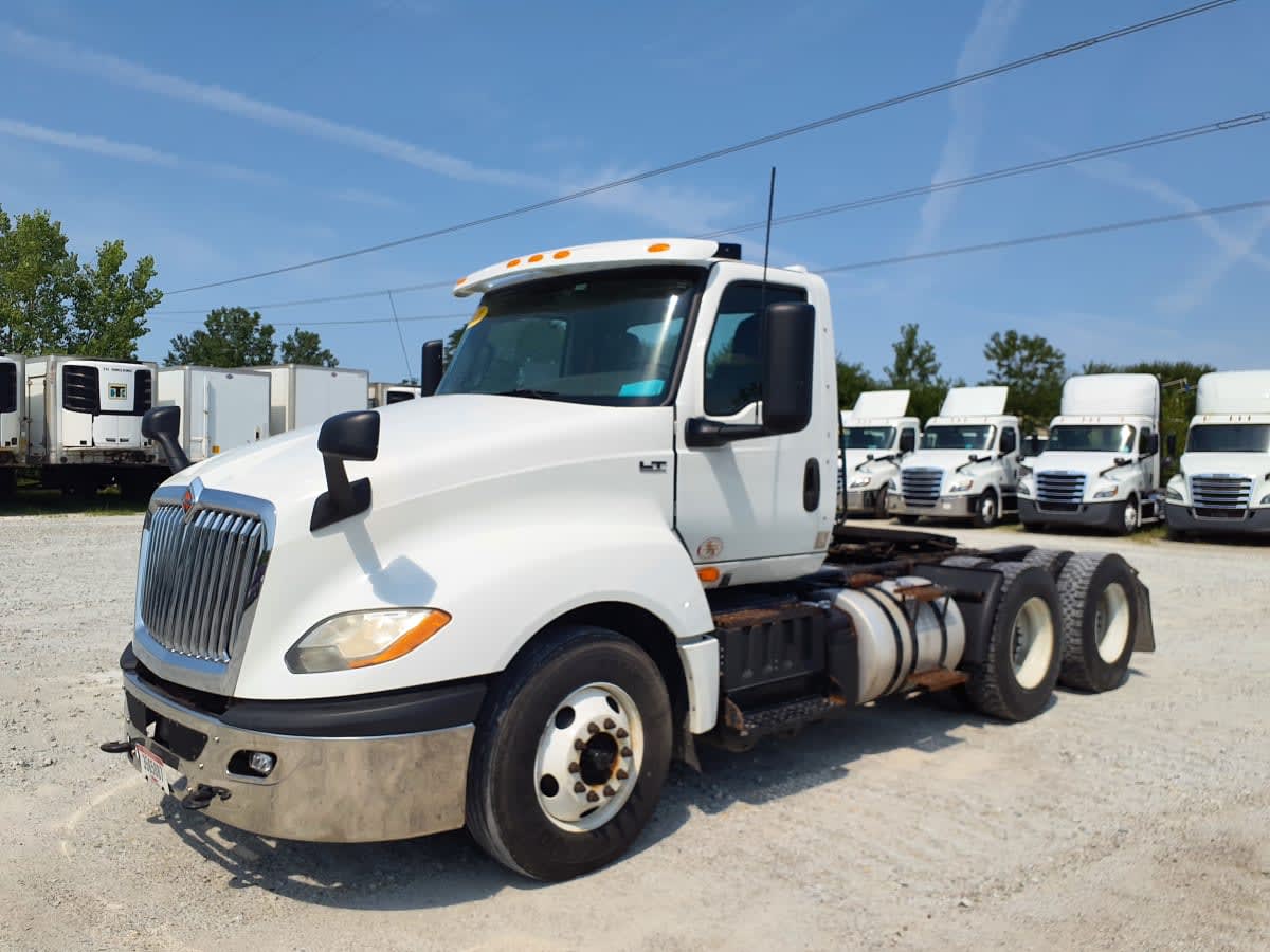 2018 Navistar International LT625 DAYCAB T/A 746705