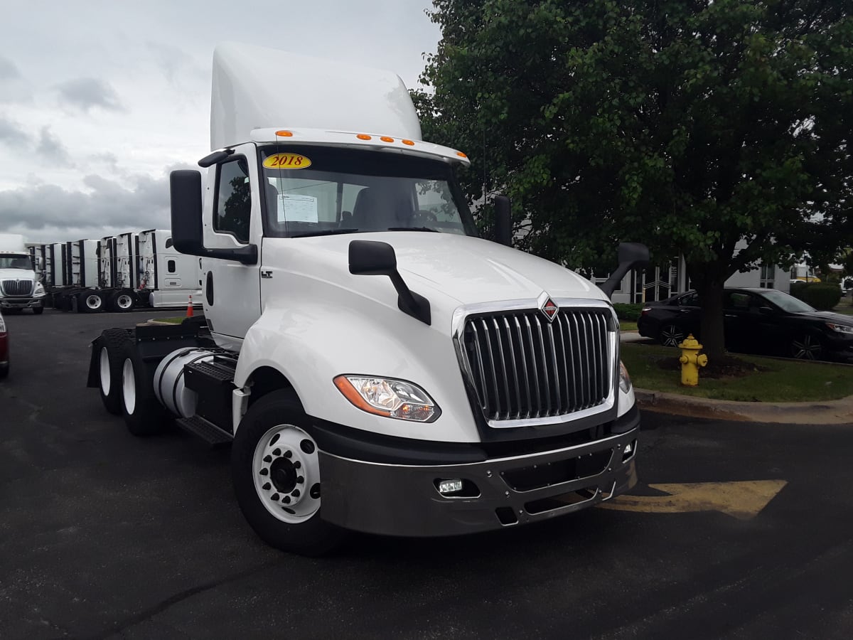 2018 Navistar International LT625 DAYCAB T/A 746716