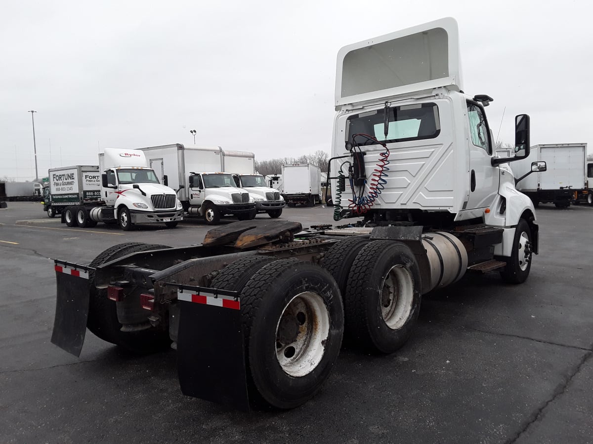 2018 Navistar International LT625 DAYCAB T/A 746717