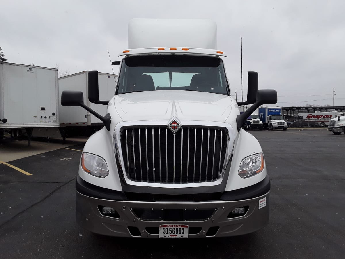 2018 Navistar International LT625 DAYCAB T/A 746717