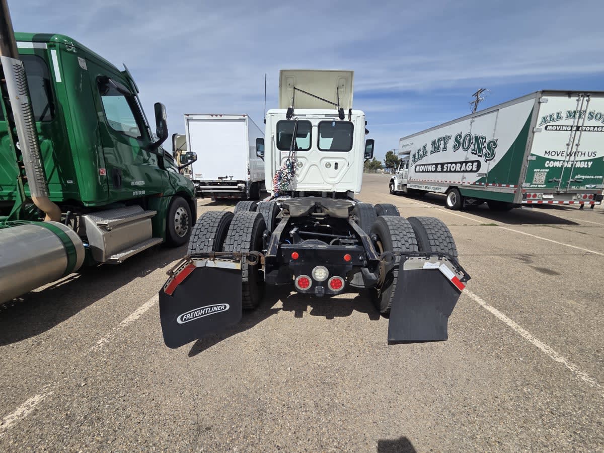 2018 Freightliner - image 5