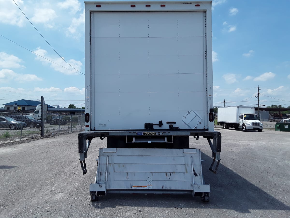 2017 Freightliner/Mercedes M2 106 747398