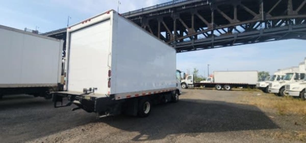 2018 Isuzu NPR HD 747904