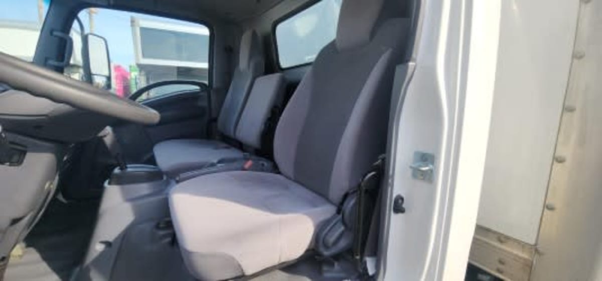 2018 Isuzu NPR HD 747904