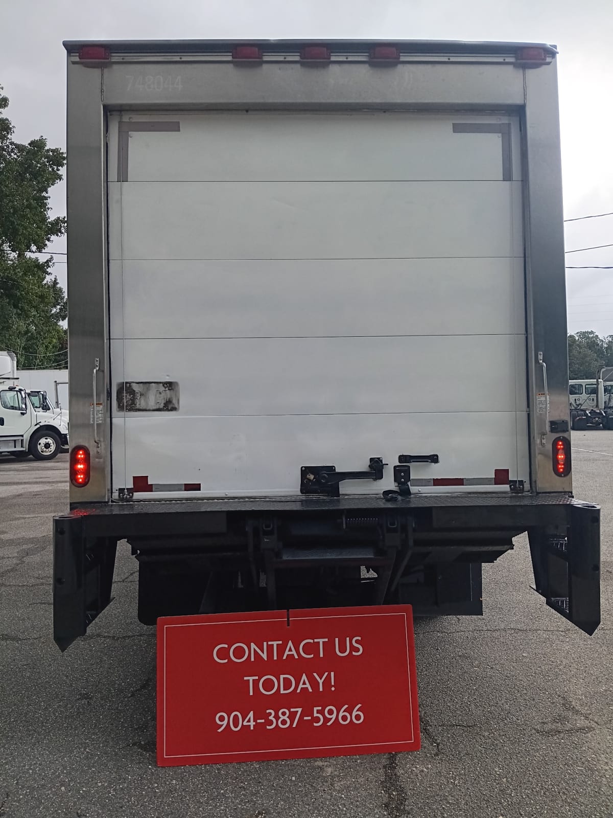 2018 Isuzu NPR 748044