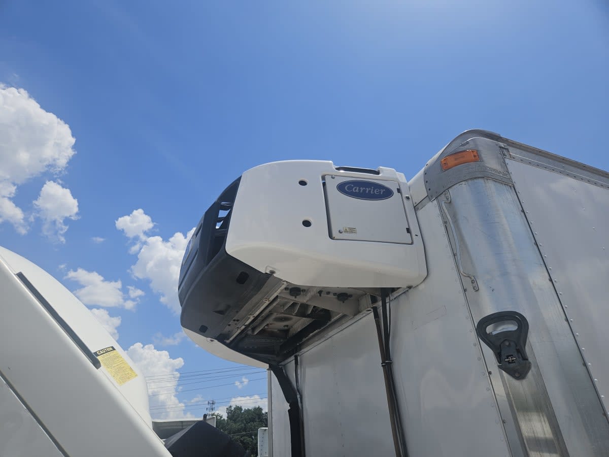 2018 Isuzu NPR 748047