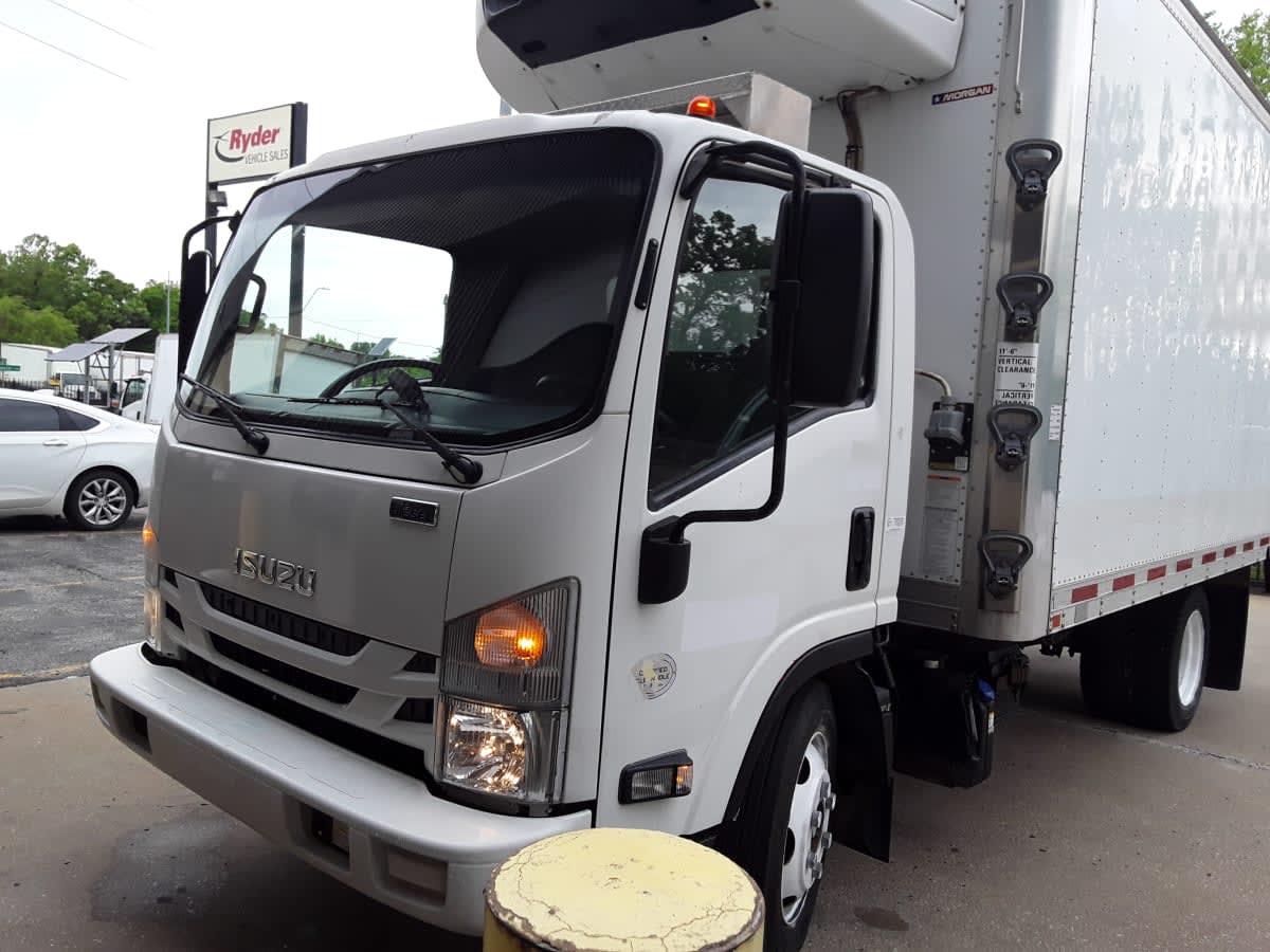 2018 Isuzu NPR 748057