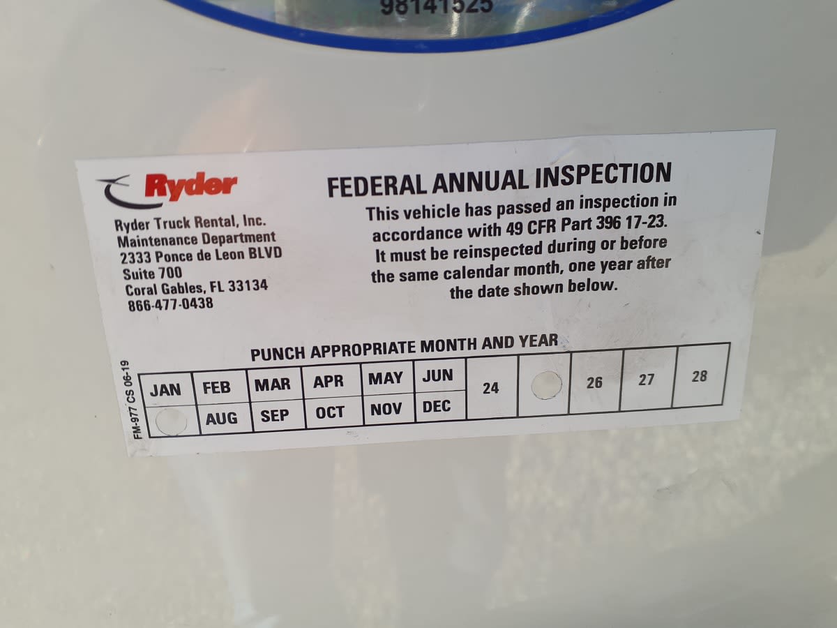 2018 Isuzu NPR - image 13