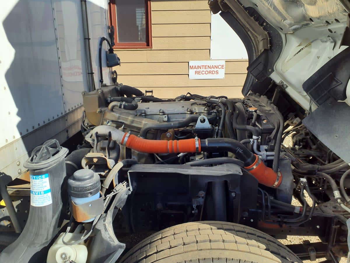 2018 Isuzu NPR - image 15