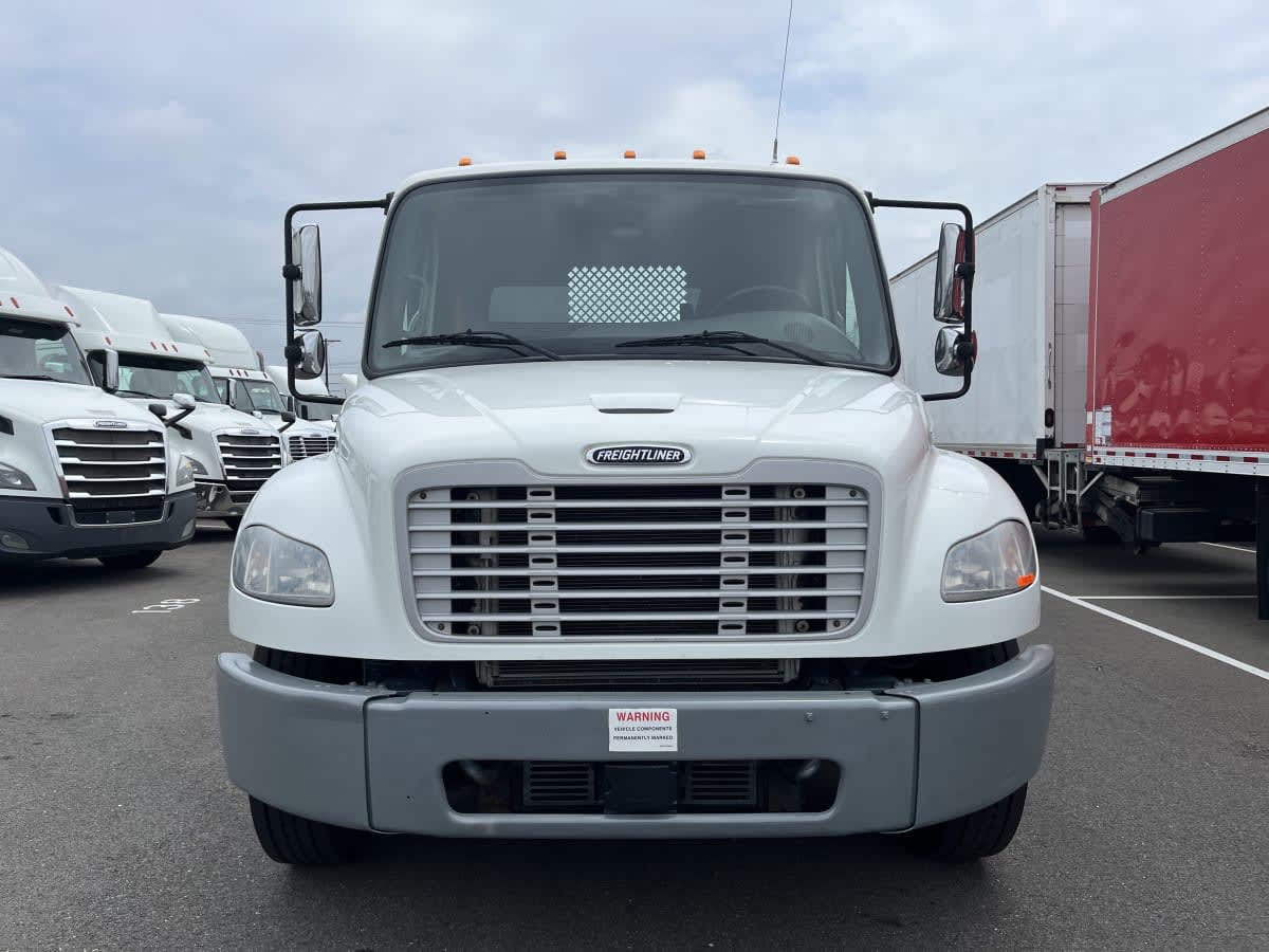2018 Freightliner M2 106 in Beltsville, MD — photo 2