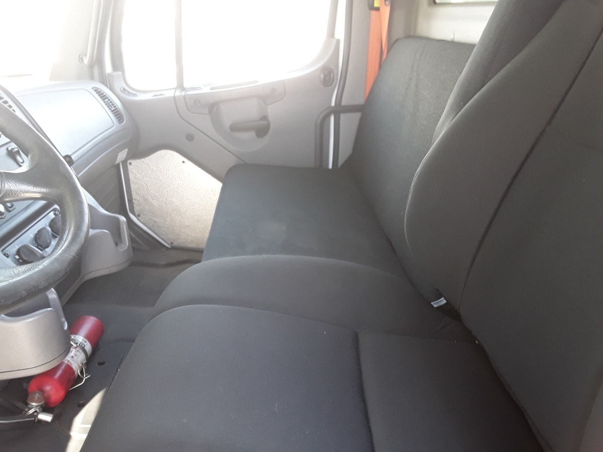 2018 Freightliner/Mercedes M2 106 748301