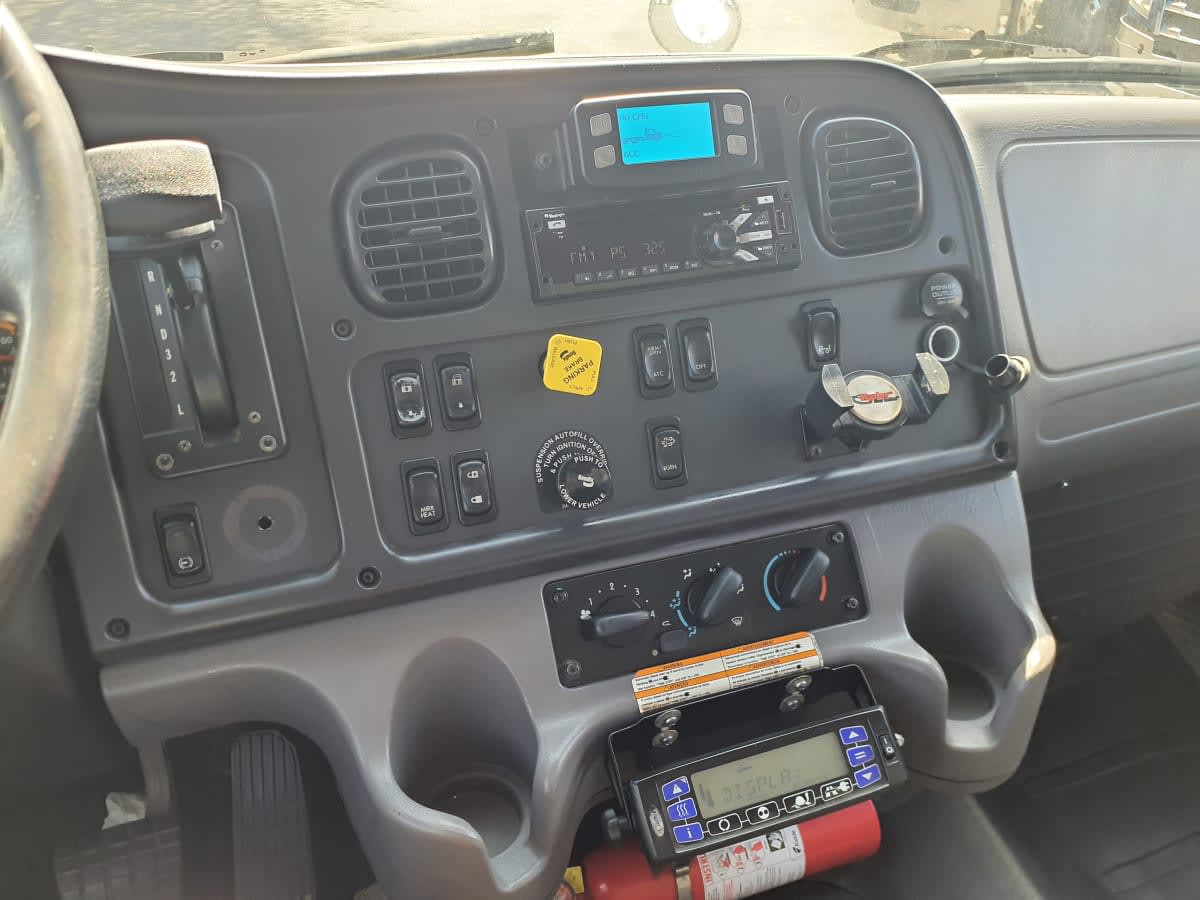 2018 Freightliner/Mercedes M2 106 748350