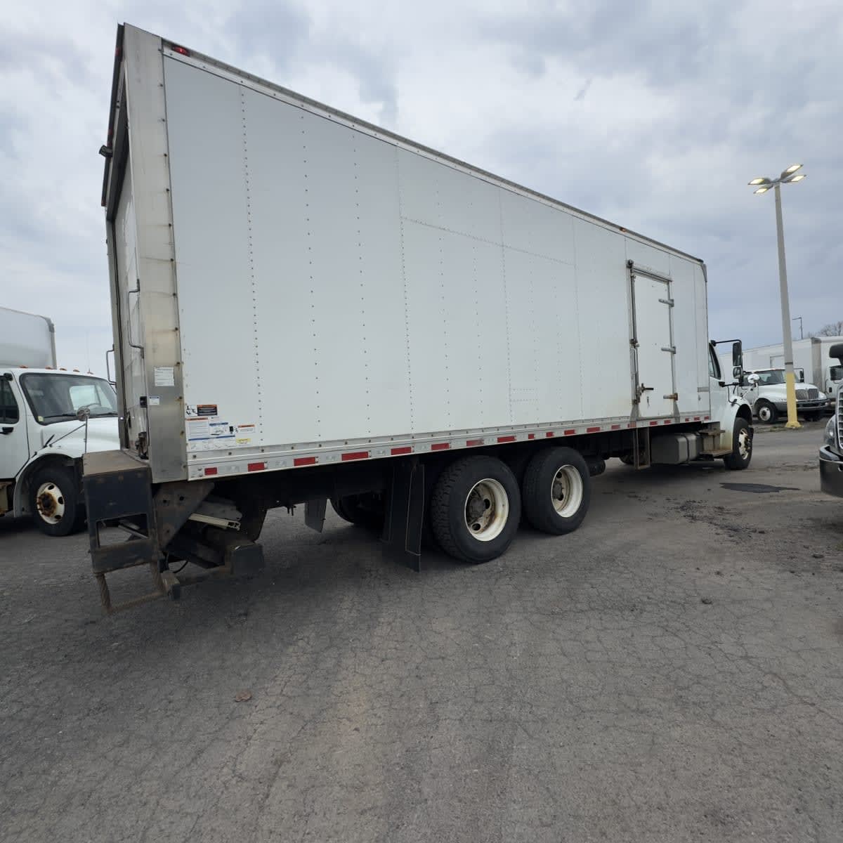 2018 Freightliner/Mercedes M2 106 748612