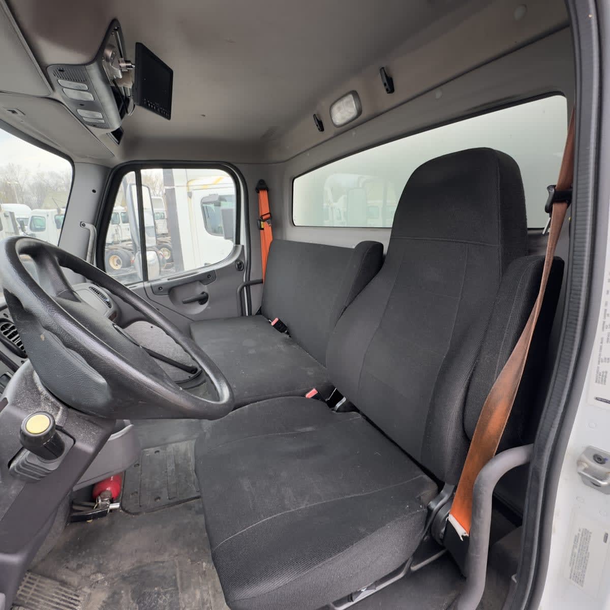 2018 Freightliner/Mercedes M2 106 748612