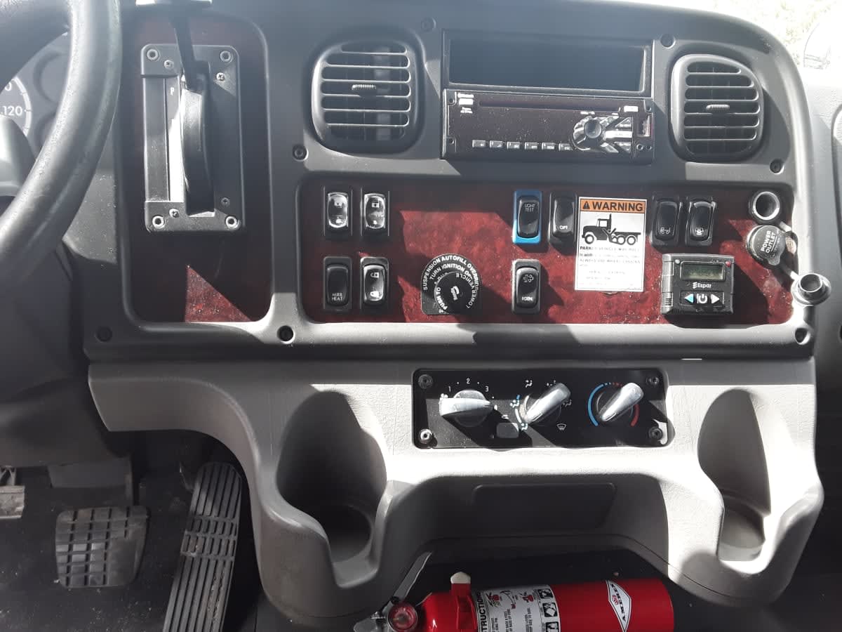 2018 Freightliner/Mercedes M2 106 748714