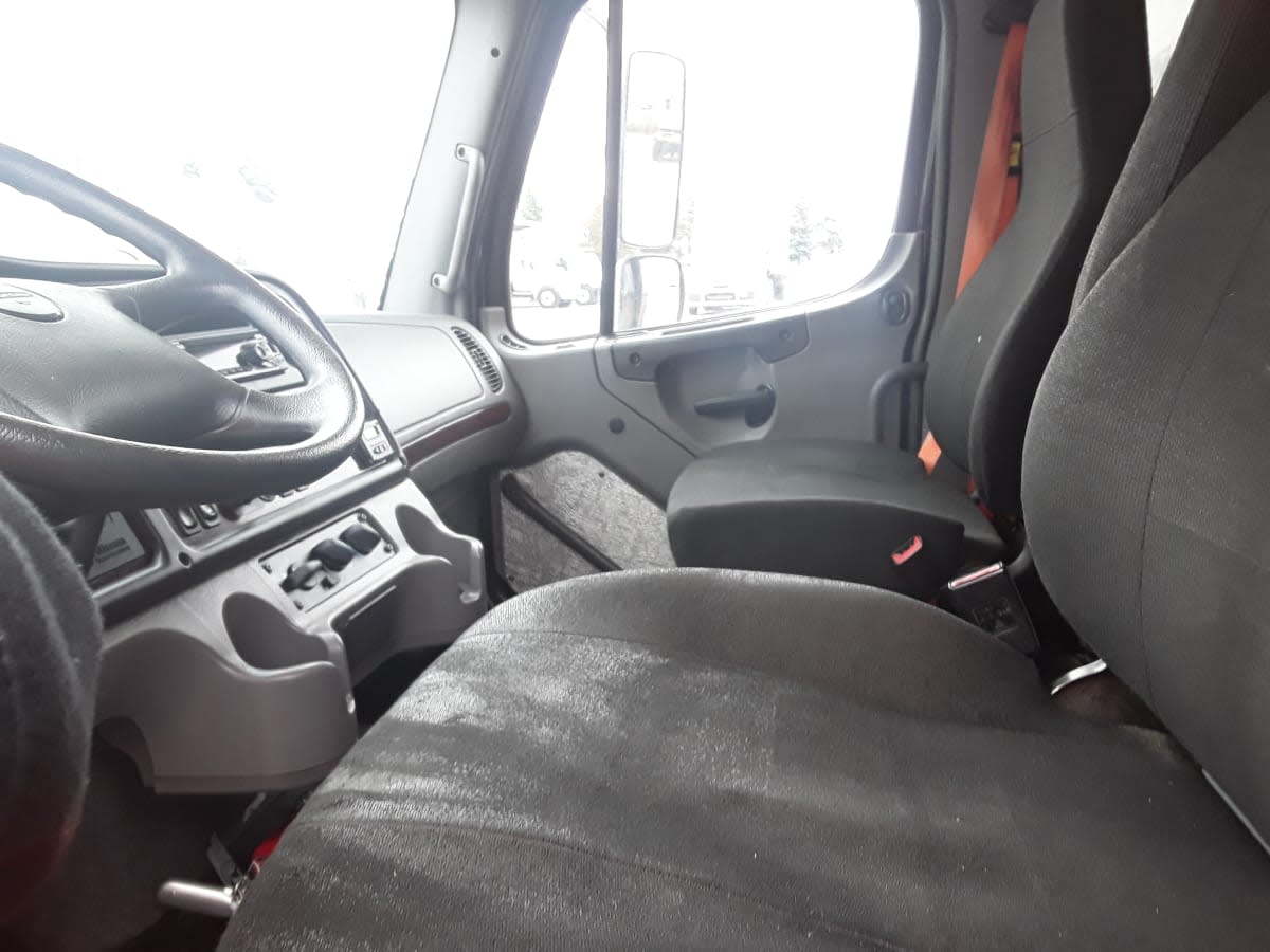 2018 Freightliner/Mercedes M2 106 748749