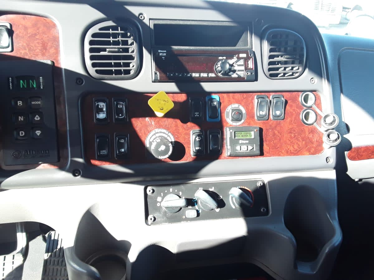 2018 Freightliner/Mercedes M2 106 748750
