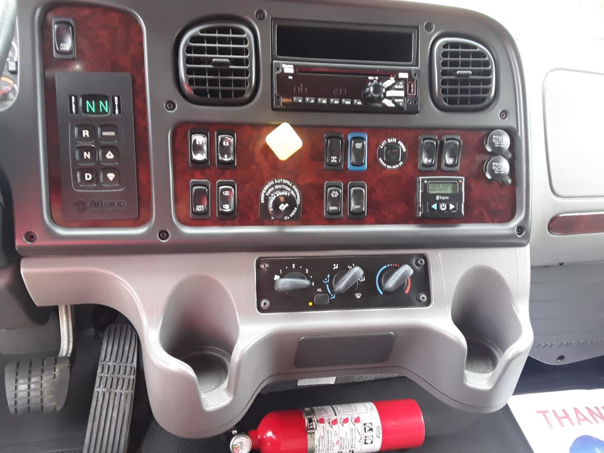 2018 Freightliner/Mercedes M2 106 748752