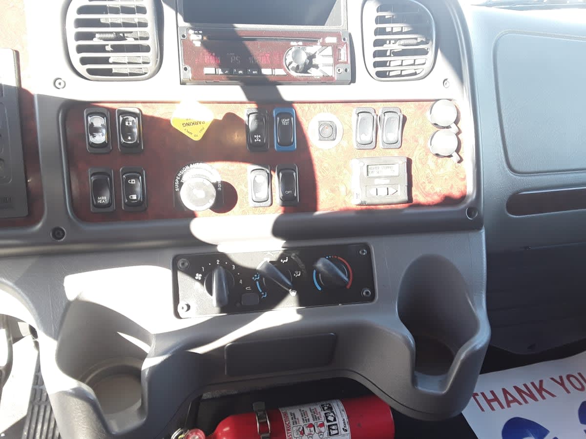 2018 Freightliner/Mercedes M2 106 748753