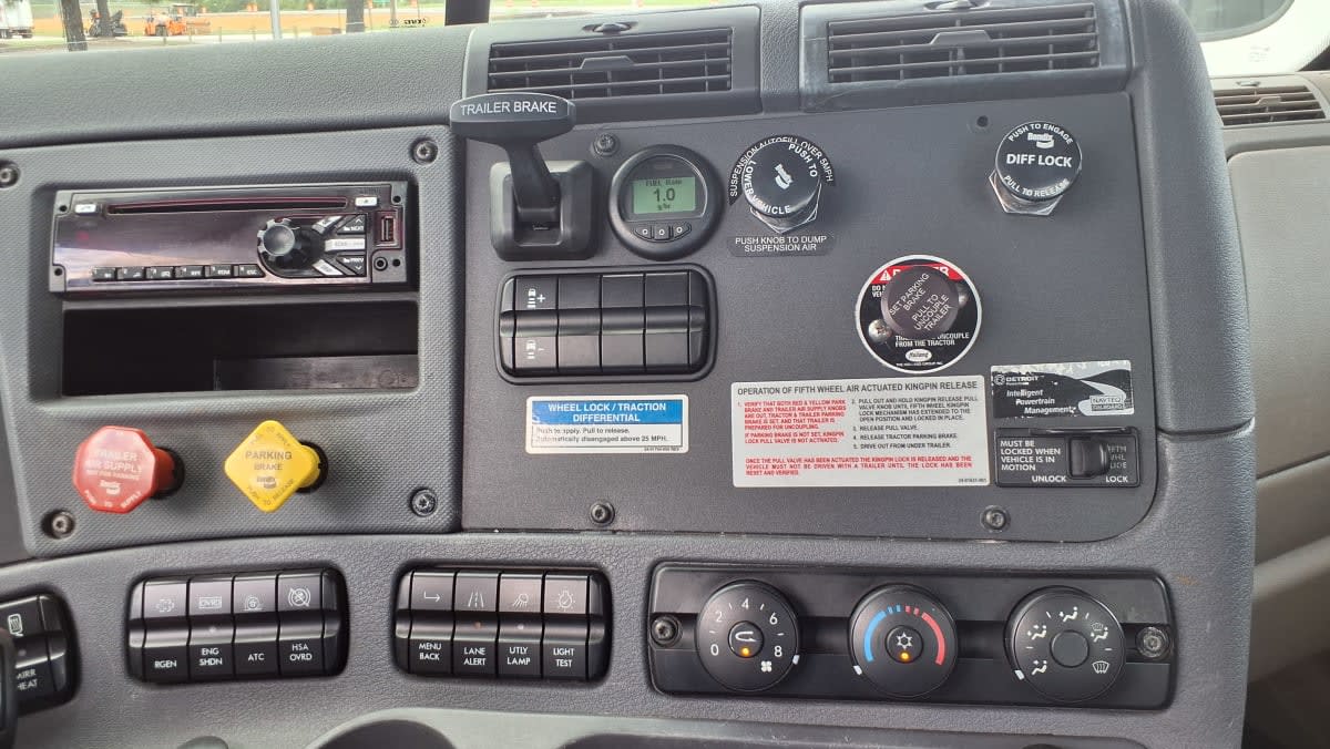2018 Freightliner CASCADIA 113 748837