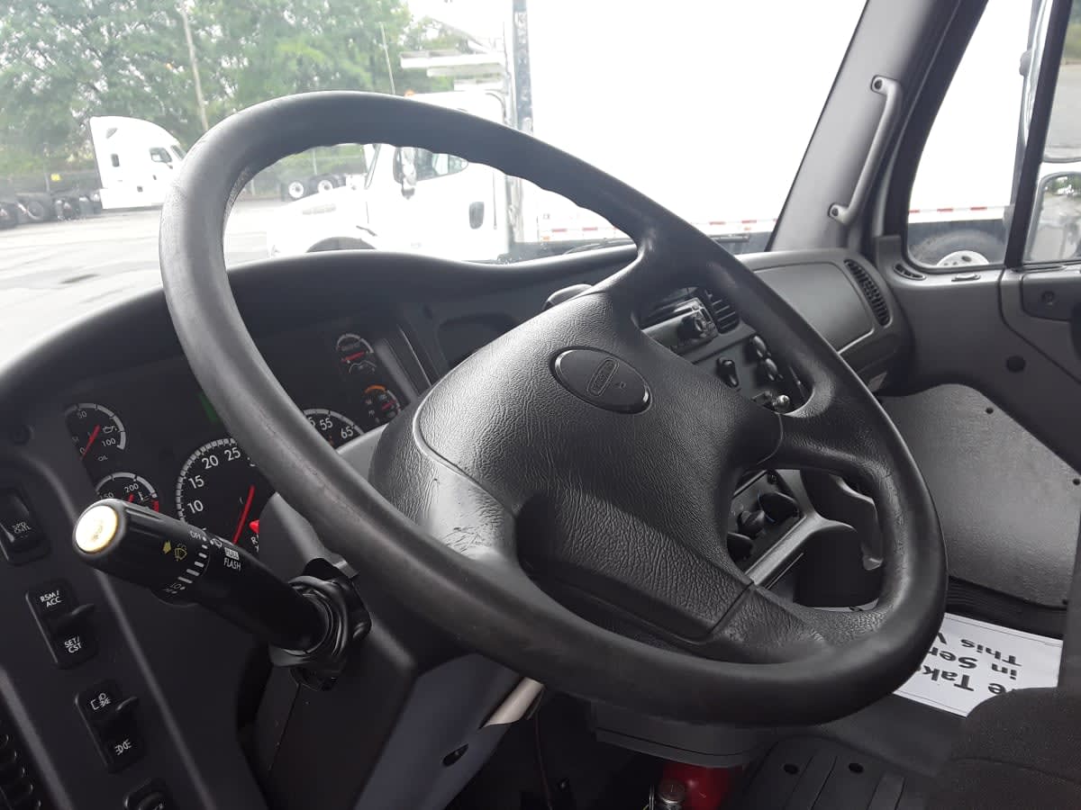 2018 Freightliner M2 106 749048