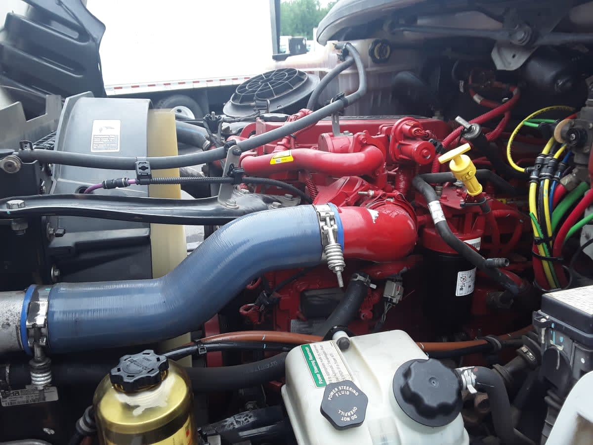 2018 Freightliner M2 106 749048