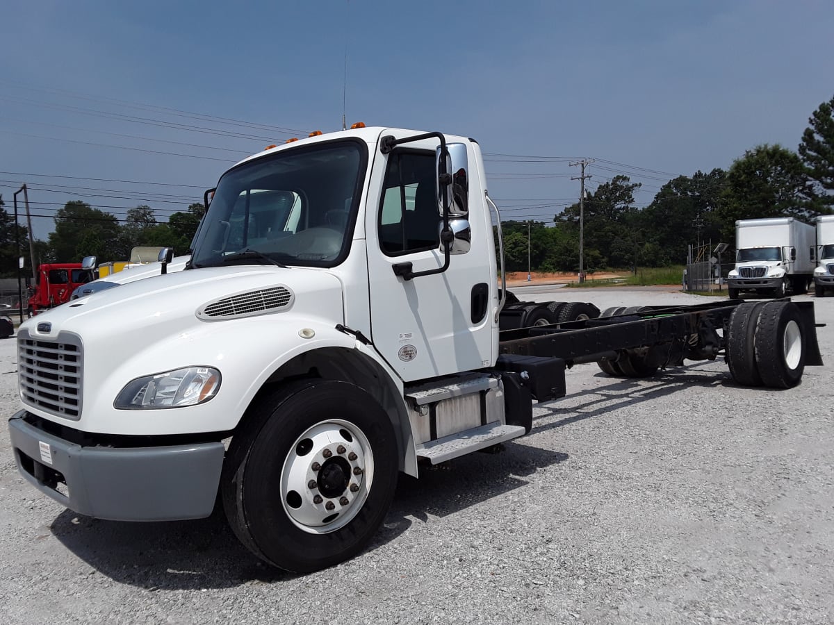 Freightliner/Mercedes M2 106 VEH-749049