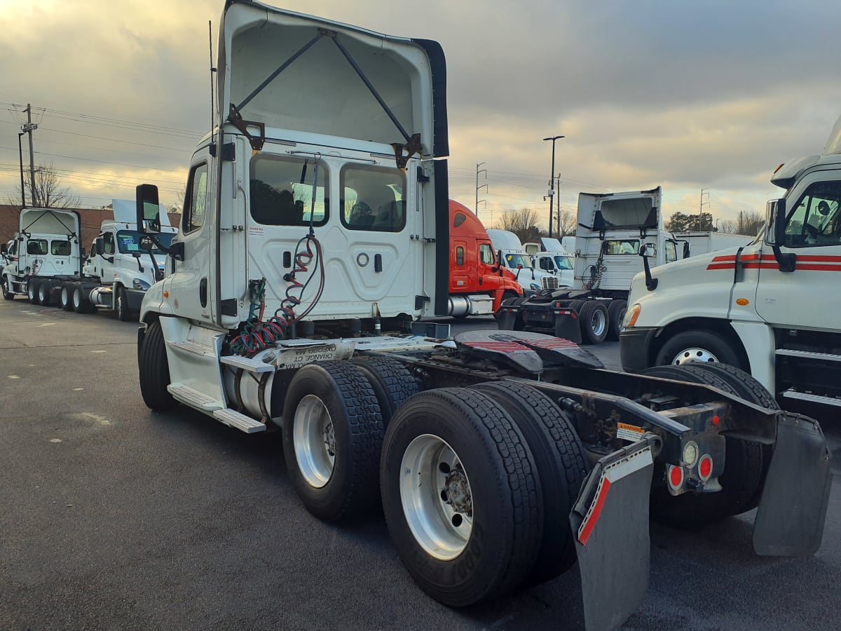 2018 Freightliner/Mercedes CASCADIA 125 749071