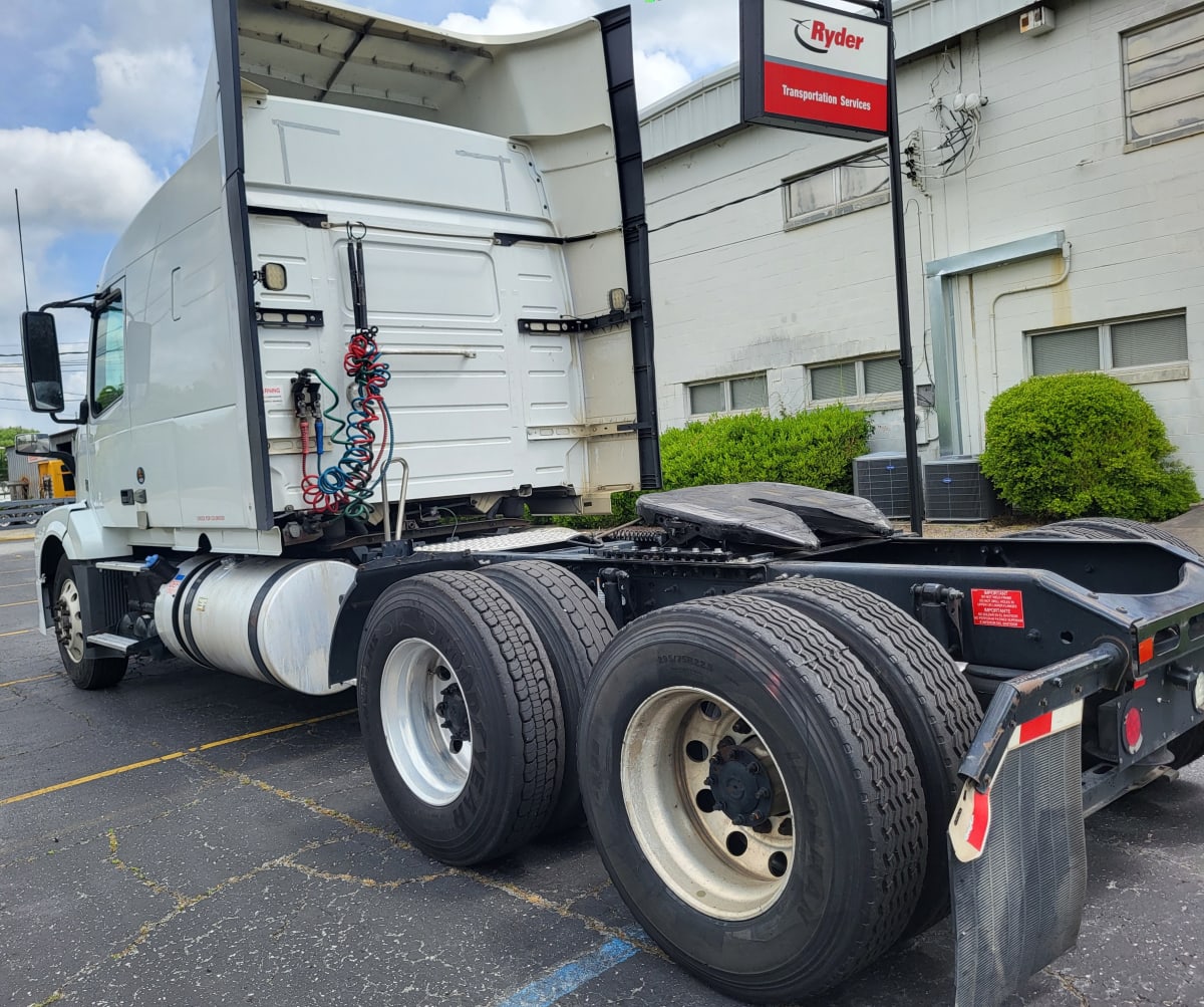 2018 Volvo VNL64TRACTOR 749079