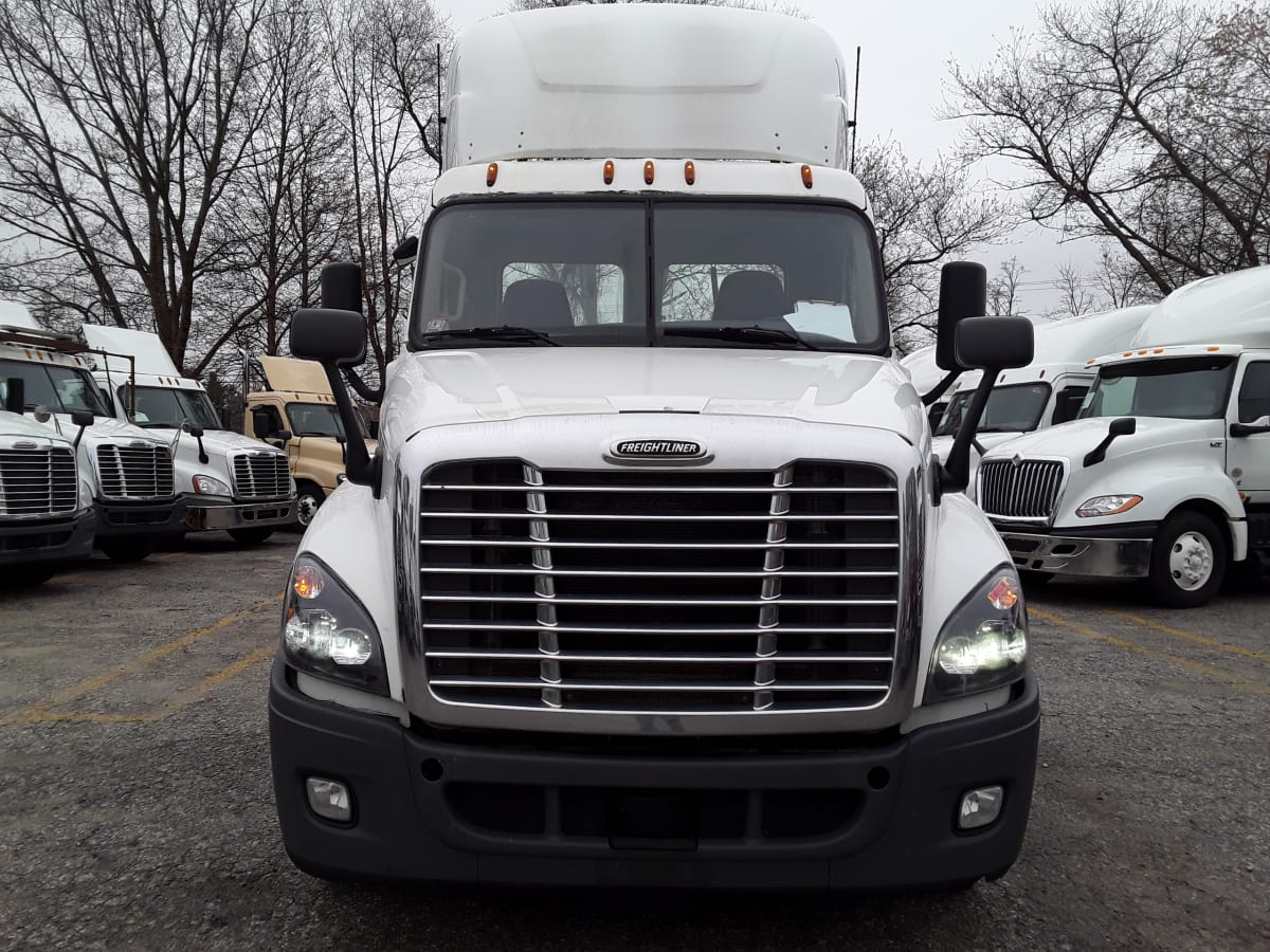 2018 Freightliner/Mercedes CASCADIA 125 749102